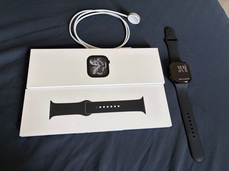 ดำ โลหะ Apple Watch Series 11 GPS 46mm