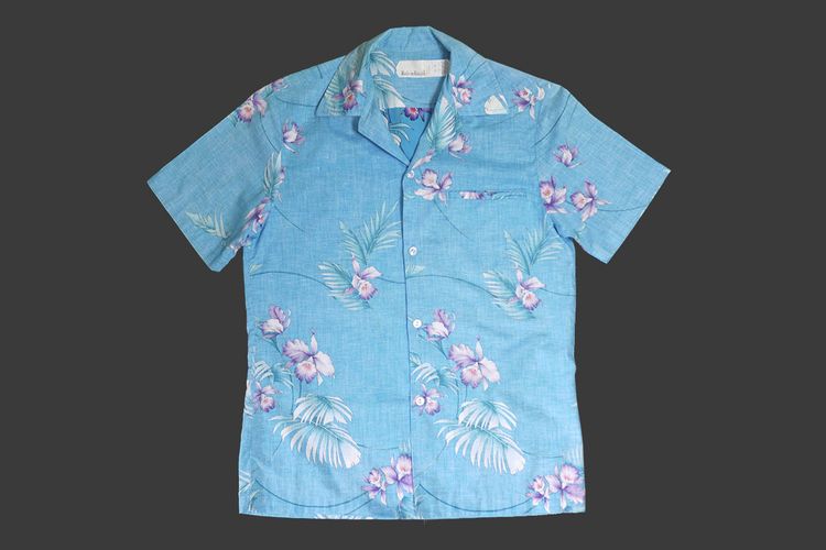 เสื้อฮาวาย Vintage made in Hawaii สีฟ้า ลายดอกไม้ ผ้ากลับตะเข็บ (S 38)