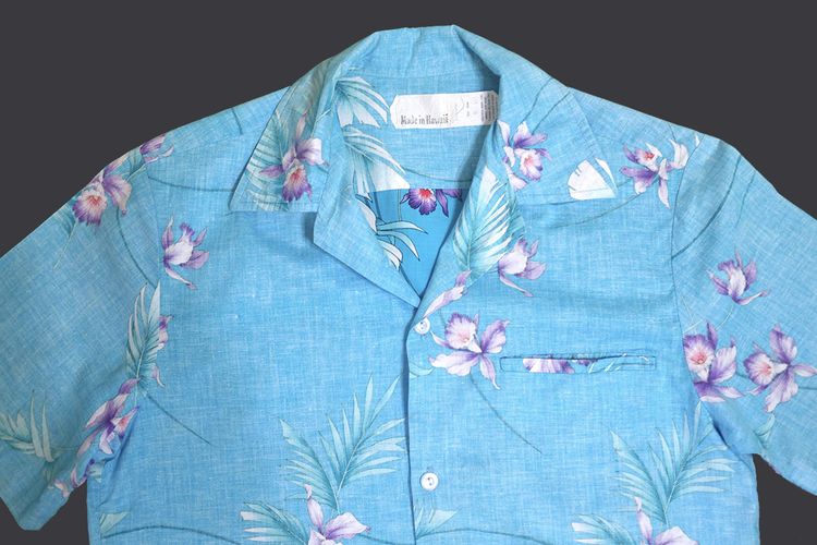 เสื้อฮาวาย Vintage made in Hawaii สีฟ้า ลายดอกไม้ ผ้ากลับตะเข็บ (S 38) รูปที่ 2
