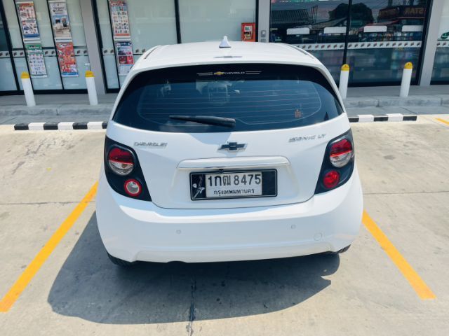 Chevrolet Sonic  2013 1.4 LT Sedan เบนซิน ไม่ติดแก๊ส เกียร์อัตโนมัติ ขาว รูปที่ 3
