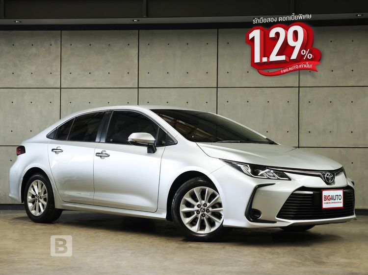 รถ Toyota Altis 1.6 G สี บรอนซ์เงิน