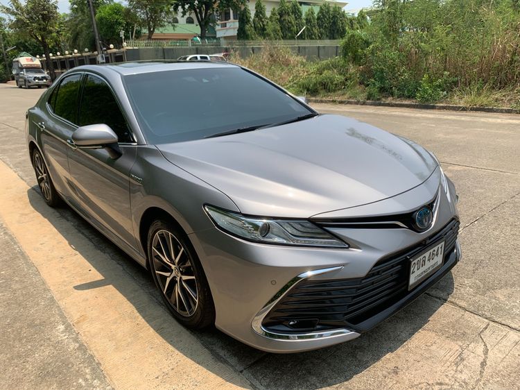 Toyota Camry 2022 2.5 HEV Premium Luxury Sedan เบนซิน ไม่ติดแก๊ส เกียร์อัตโนมัติ เทา รูปที่ 3