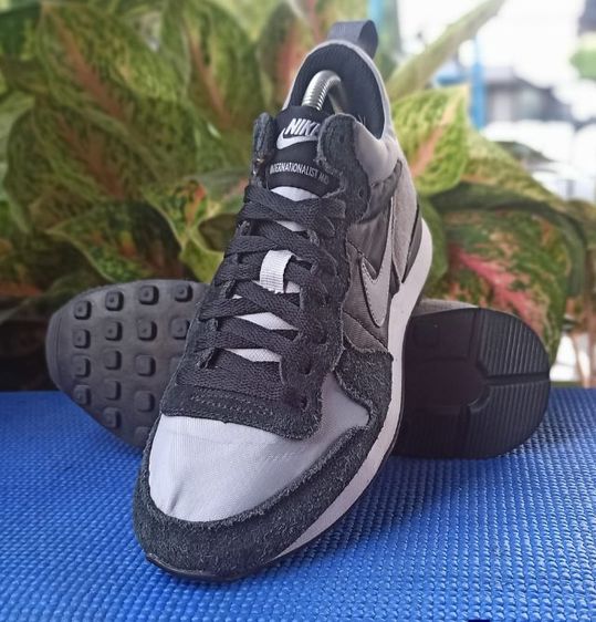 Nike Internationalist Mid
👉 size 39 24 5 cm 6.5us  490 บาท ปี2015 รูปที่ 5