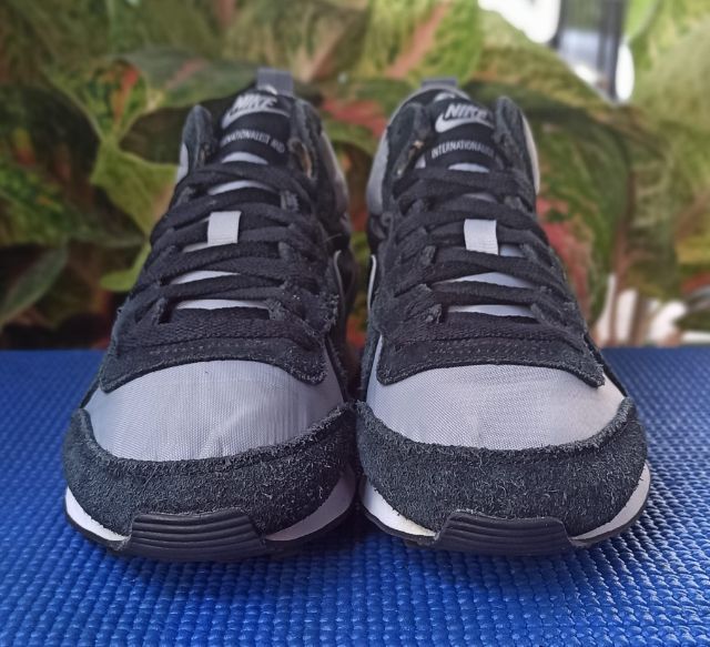 Nike Internationalist Mid
👉 size 39 24 5 cm 6.5us  490 บาท ปี2015 รูปที่ 2