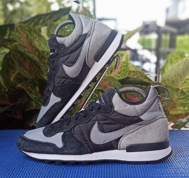 Nike Internationalist Mid
👉 size 39 24 5 cm 6.5us  490 บาท ปี2015 รูปที่ 6