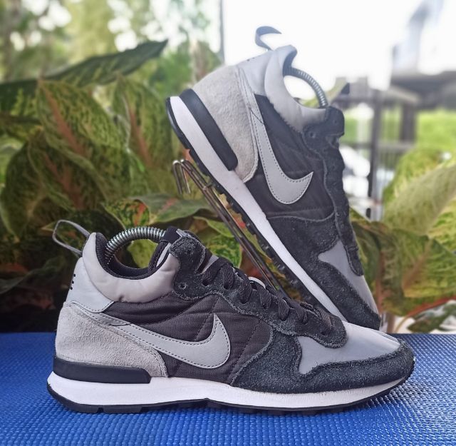 Nike Internationalist Mid
👉 size 39 24 5 cm 6.5us  490 บาท ปี2015 รูปที่ 7