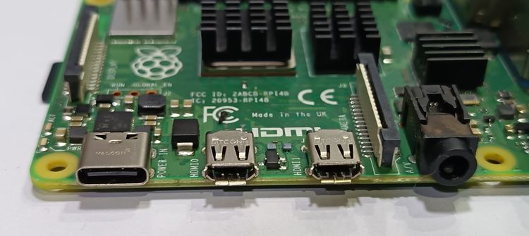 rapberry pi 4 model b รูปที่ 6