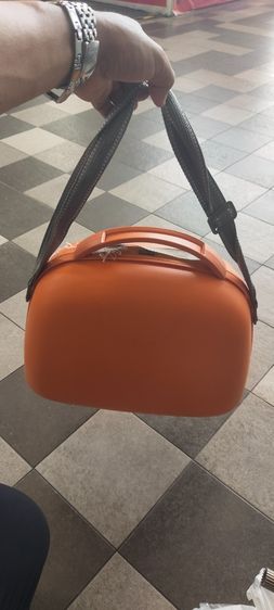 กระเป๋าสะพายสีส้ม รูปที่ 4