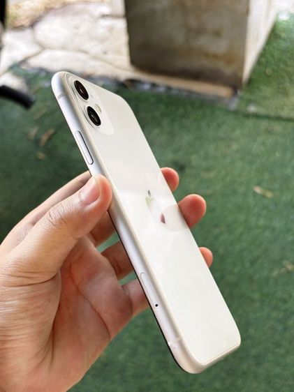iPhone 11 64 GB สีขาว รูปที่ 2