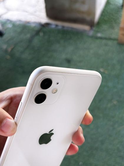 iPhone 11 64 GB สีขาว รูปที่ 5