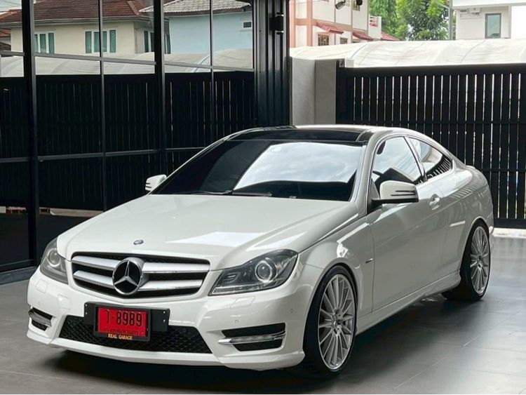 รถ Mercedes-Benz C-Class C180 AMG สี ขาว