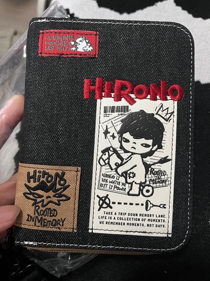 ดำ ผ้าใบ กระเป๋าใส่พาสปอร์ต Hirono จาก Popmart แท้ๆใหม่