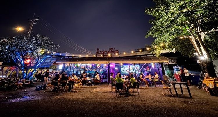 เซ้งด่วน ร้านนั่งชิว-ดนตรีสด ย่านนวมินทร์ คลองกุ่ม รามอินทรา มีหมู่บ้านเยอะ ใกล้สนามกอล์ฟ