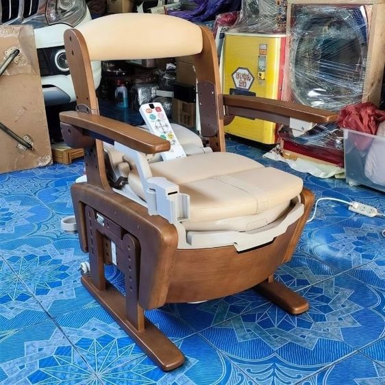 สุขภัณฑ์เคลื่อนที่อัจฉริยะเพื่อสุขภาพ 
(ตีเป็นมือสอง สภาพดี)
โปรโมชั่น:ซื้อ 1 แถม 1 (แถมตัวซ้ายอีก 1 ตัว)
Sale:10,500 บาท
 รูปที่ 11