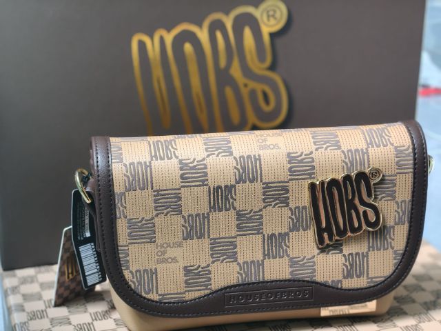 ซื้อมาไม่เคยใช่เลยปล่อยต่อจากราคา1800เราขาย1300ของออกมาช็อปเลย