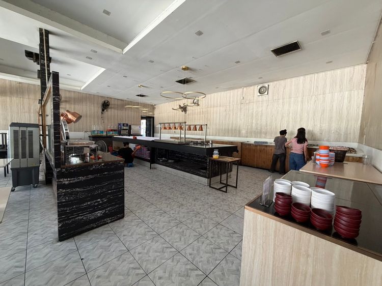 เซ้ง️ร้านหมูกระทะ  พร้อมน้ำตก ใจกลางเมือง อ่อนนุช 30 มีที่จอดรถในร้าน รูปที่ 3