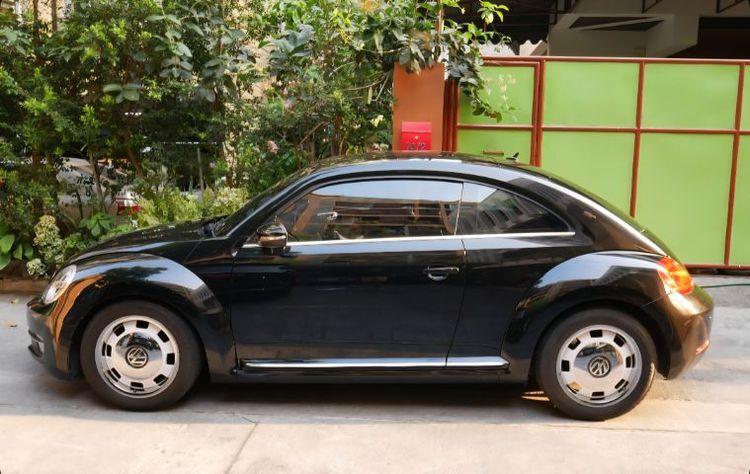 Volkswagen Beetle 2012 1.2 TSi Sedan เบนซิน ไม่ติดแก๊ส เกียร์อัตโนมัติ ดำ รูปที่ 4