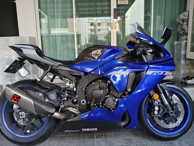 Yamaha R1 2020