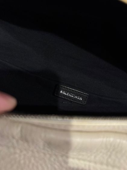 Balenciaga beltbag รูปที่ 8