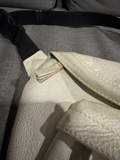 Balenciaga beltbag รูปที่ 4