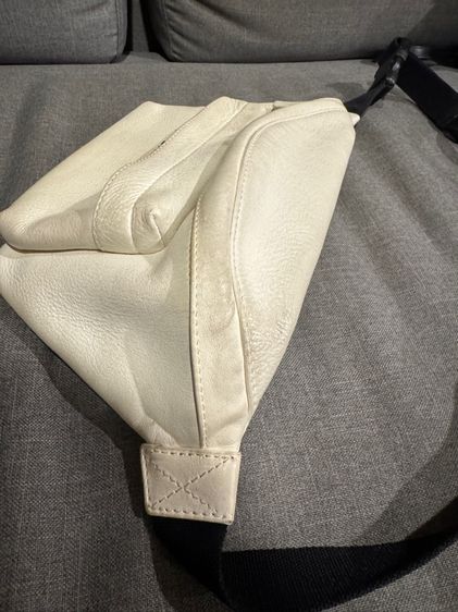 Balenciaga beltbag รูปที่ 3