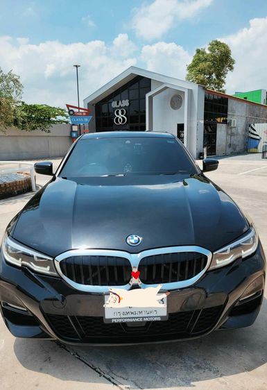 BMW Series 3 2022 330e Sedan ไฮบริด ดำ รูปที่ 3