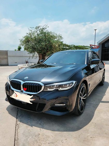 รถ BMW Series 3 330e สี ดำ