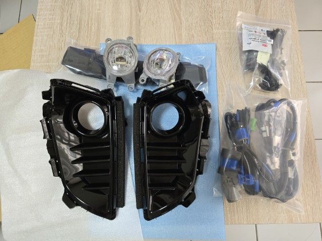 ชุดไฟตัดหมอก LED พร้อมกรอบครอบ yaris ativ 