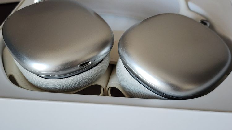 AirPods Max Lightning สี Silver พร้อมกล่อง  รูปที่ 8