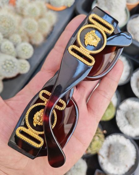 แว่นกันแดด​ Vintage​ Gianni Versace​ สวยมาก​ ราคาแบ่งปันครับ รูปที่ 3