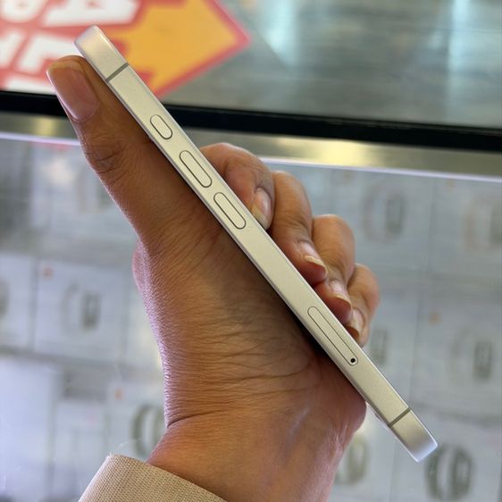 iPhone17 256GB สีขาว เครื่องศูนย์ สภาพสวยมากๆ ประกันศูนย์ยาวๆ ครบยกกล่อง🔥🔥 รูปที่ 4