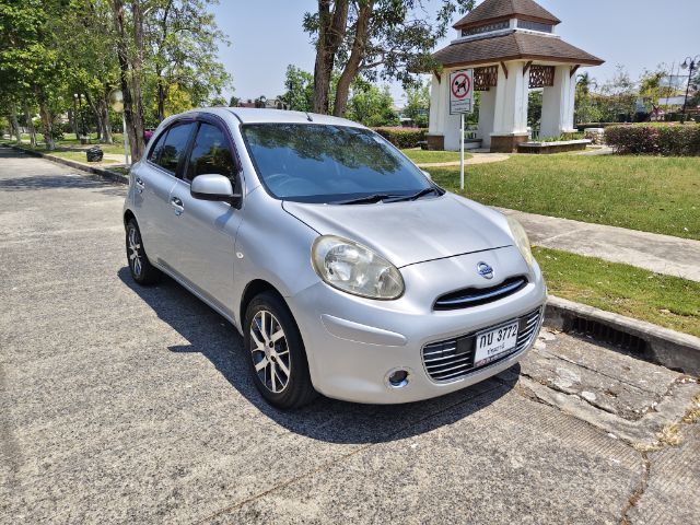 Nissan March 2012 1.2 V Sedan เบนซิน ไม่ติดแก๊ส เกียร์อัตโนมัติ บรอนซ์เงิน รูปที่ 2