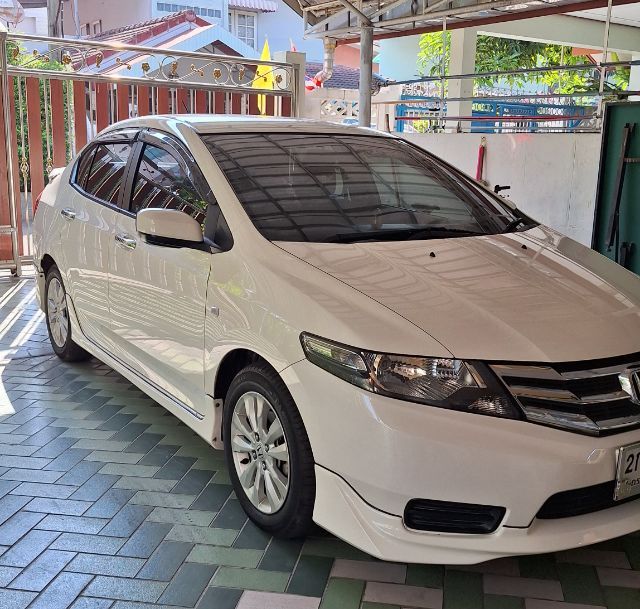 รถ Honda City 1.5 S i-VTEC สี ขาว