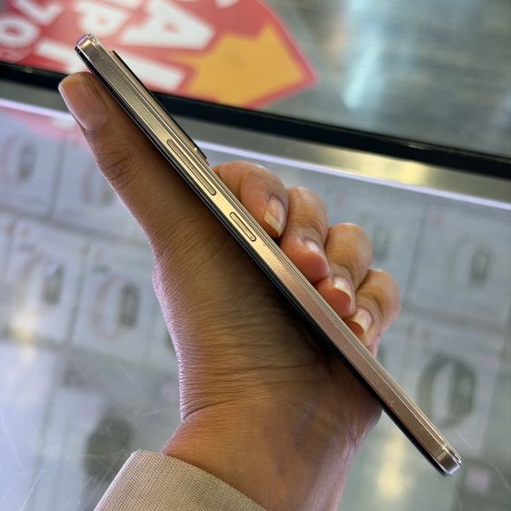 Vivo V23e 5G สีทอง เครื่องศูนย์ สภาพสวยมาก จอ6.44นิ้ว แรม8รอม128 Dimensity810 กล้อง50ล้าน(3ตัว)🔥🔥 รูปที่ 4