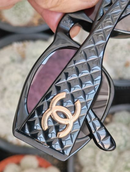 แว่นกันแดด​ Vintage​ Chanel​ สวยและหายากมาก​ ราคาแบ่งปันถูกที่สุดครับ รูปที่ 11
