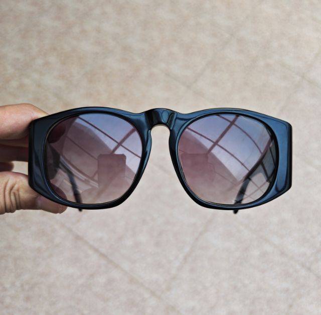 แว่นกันแดด​ Vintage​ Chanel​ สวยและหายากมาก​ ราคาแบ่งปันถูกที่สุดครับ รูปที่ 15