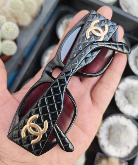 แว่นกันแดด​ Vintage​ Chanel​ สวยและหายากมาก​ ราคาแบ่งปันถูกที่สุดครับ รูปที่ 3