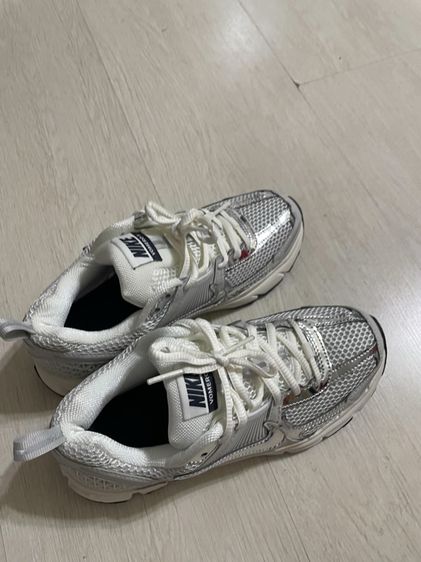 Nike Vomero 5 รูปที่ 5