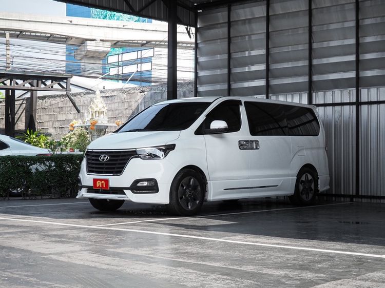 Hyundai H-1  2022 2.5 Elite Utility-car ดีเซล ไม่ติดแก๊ส เกียร์อัตโนมัติ ขาว