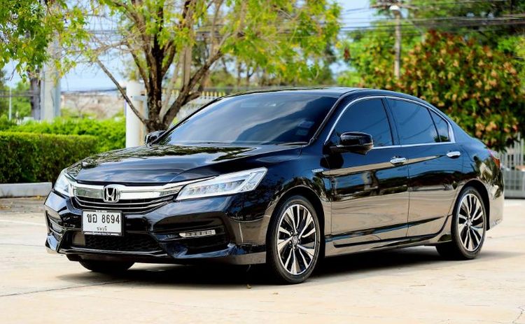 รถ Honda Accord 2.0 Hybrid Tech สี ดำ