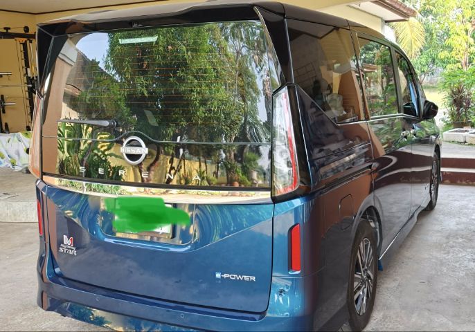 รถ Nissan รุ่นอื่นๆ รุ่นย่อยอื่นๆ สี น้ำเงิน