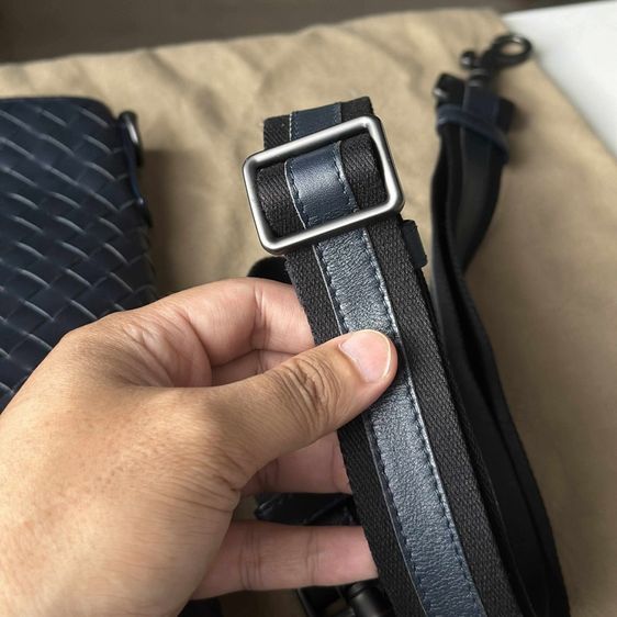 Bottega Veneta Messenger Bag รูปที่ 9