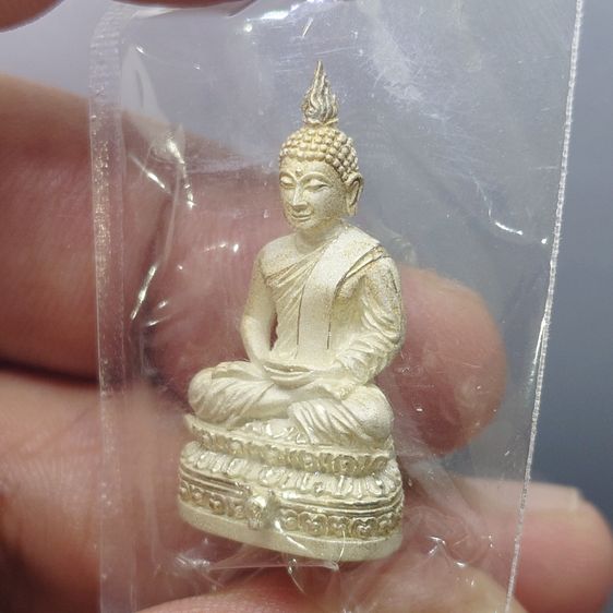 พระนิรันตราย เนื้อเงิน พิมพ์ใหญ่ 200 ปี พระจอมเกล้าฯ โครงการบูรณะฯ โบราณสถาน วัดมกุฏกษัตริยาราม ปี2547 พร้อมกล่องเดิม รูปที่ 6