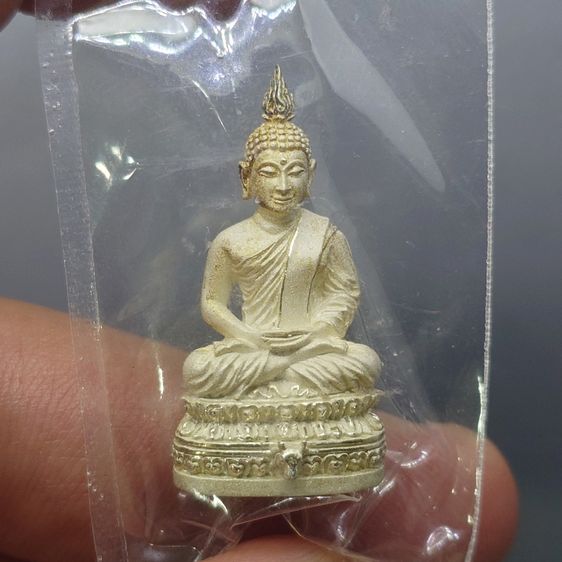 พระนิรันตราย เนื้อเงิน พิมพ์ใหญ่ 200 ปี พระจอมเกล้าฯ โครงการบูรณะฯ โบราณสถาน วัดมกุฏกษัตริยาราม ปี2547 พร้อมกล่องเดิม รูปที่ 3