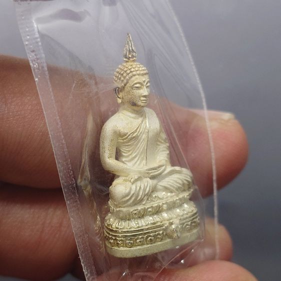 พระนิรันตราย เนื้อเงิน พิมพ์ใหญ่ 200 ปี พระจอมเกล้าฯ โครงการบูรณะฯ โบราณสถาน วัดมกุฏกษัตริยาราม ปี2547 พร้อมกล่องเดิม รูปที่ 5