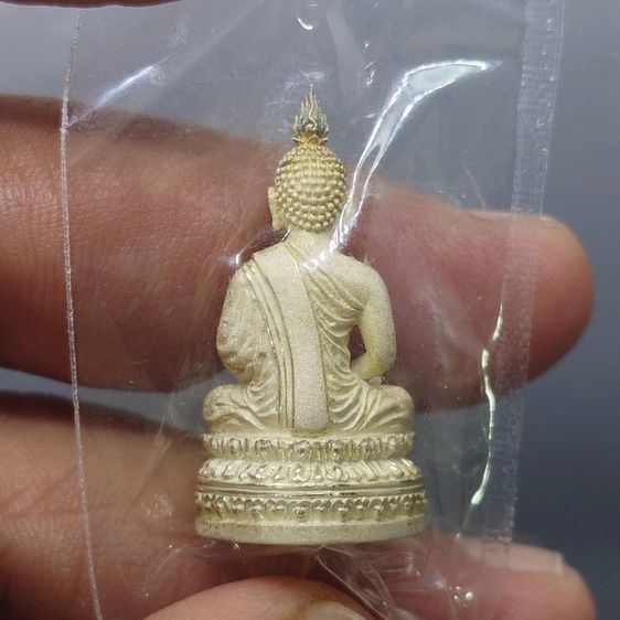 พระนิรันตราย เนื้อเงิน พิมพ์ใหญ่ 200 ปี พระจอมเกล้าฯ โครงการบูรณะฯ โบราณสถาน วัดมกุฏกษัตริยาราม ปี2547 พร้อมกล่องเดิม รูปที่ 4