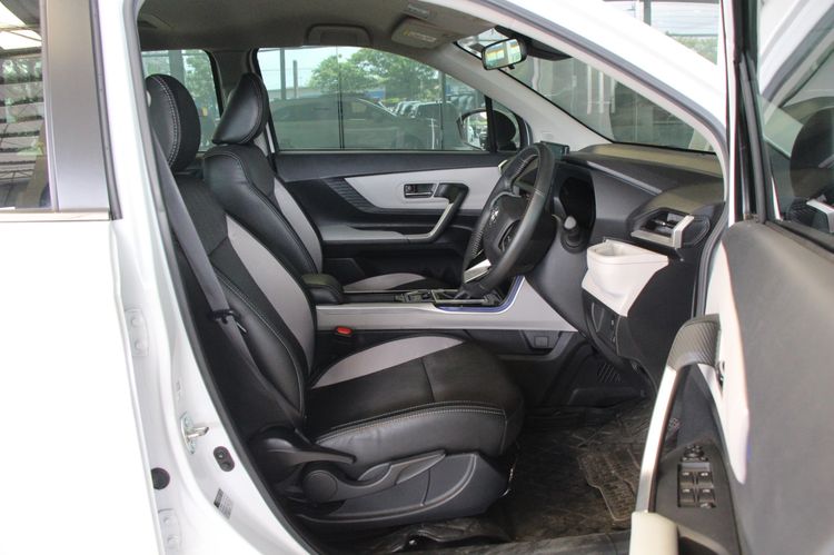 Toyota Veloz 2023 1.5 Premium Utility-car เบนซิน ไม่ติดแก๊ส เกียร์อัตโนมัติ ขาว รูปที่ 3