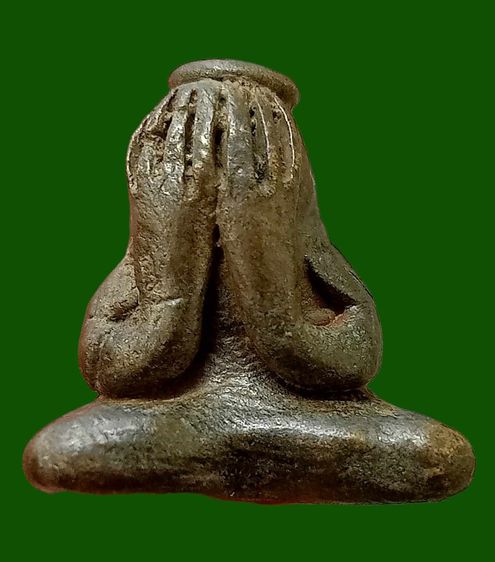 พระปิดตาเก่าเนื้อโลหะ