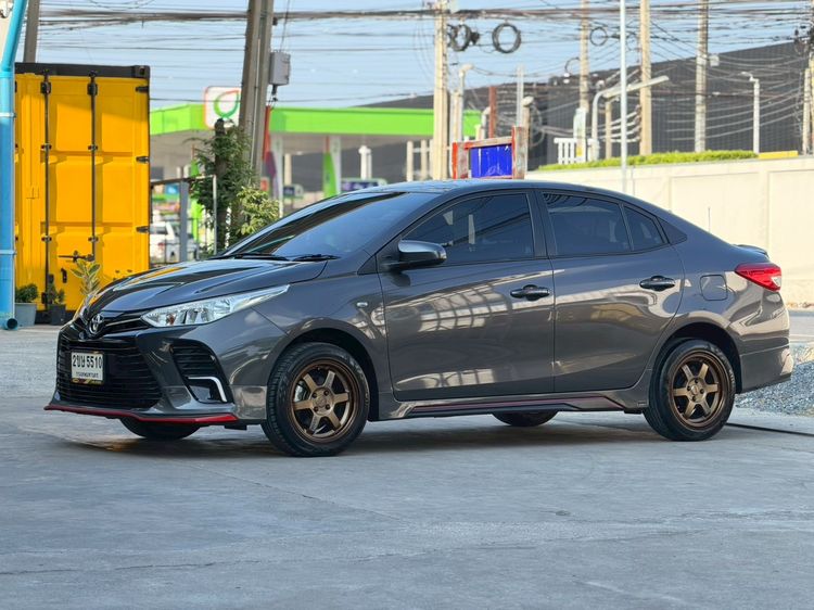 Toyota Yaris ATIV 2021 1.2 Entry Sedan เบนซิน ไม่ติดแก๊ส เกียร์อัตโนมัติ เทา