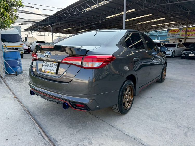 Toyota Yaris ATIV 2021 1.2 Entry Sedan เบนซิน ไม่ติดแก๊ส เกียร์อัตโนมัติ เทา รูปที่ 4